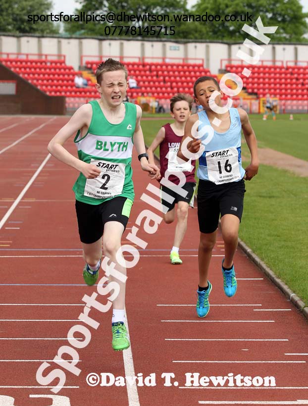 Under-13 boys 800 metres at the North Eastern Championships, Gateshead International Stadium.  Photos: David T. Hewitson/Sports for All Pics
